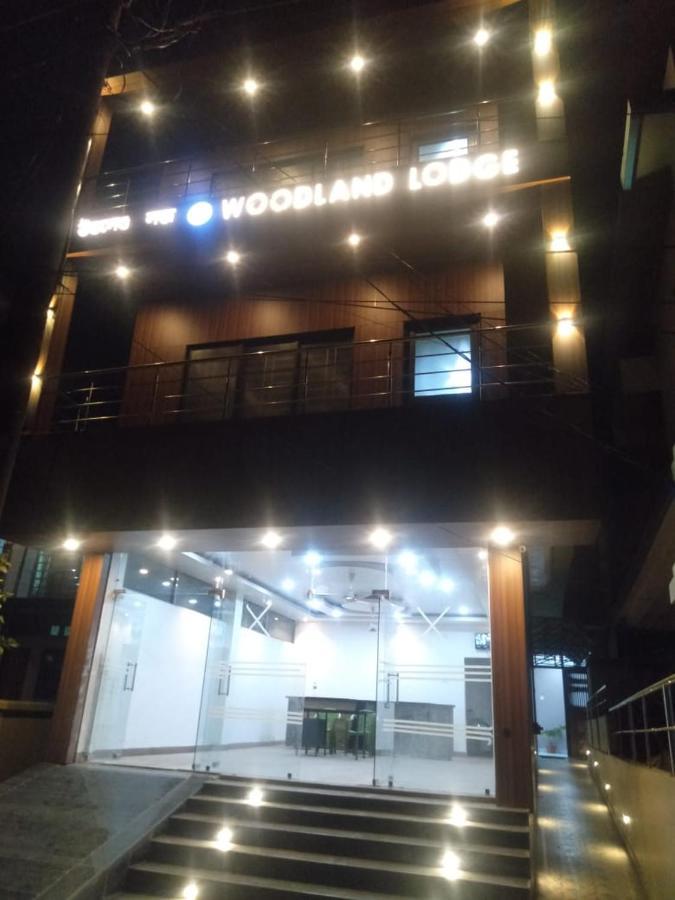 גווהטי Woodland Lodge And Restaurant מראה חיצוני תמונה