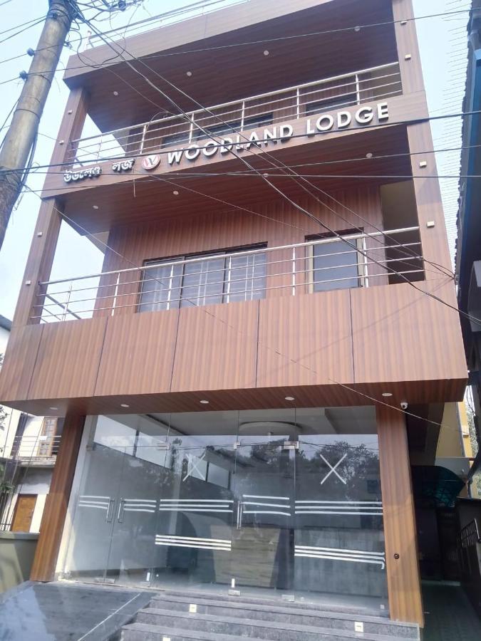 גווהטי Woodland Lodge And Restaurant מראה חיצוני תמונה